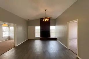 1722 Carrington Dr, Glenn Heights, TX 75154 - Photo 4