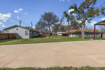 2200 Mangum Street, Commerce, TX 75428 - Photo 34