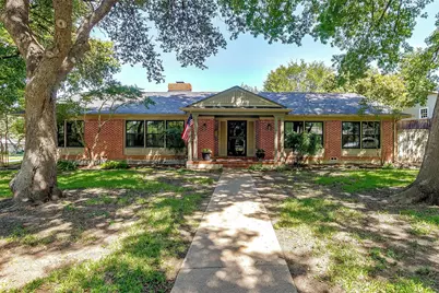 4201 Shannon Drive, Fort Worth, TX 76116 - Photo 2