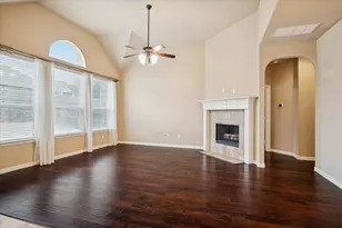 2348 Fountain Gate Dr, Little Elm, TX 75068 - Photo 8