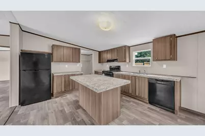 4800 Plum Bush Street, Granbury, TX 76048 - Photo 6