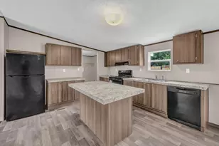 4800 Plum Bush St, Granbury, TX 76048 - Photo 6