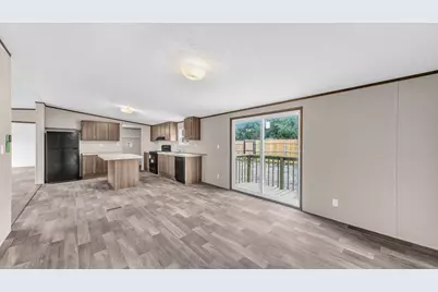 4800 Plum Bush Street, Granbury, TX 76048 - Photo 10