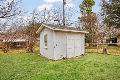 2324 N Lockhart, Sherman, TX 75092 - Photo 24