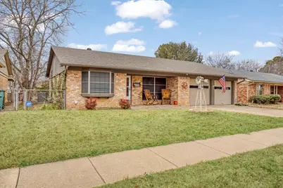 2324 N Lockhart, Sherman, TX 75092 - Photo 2