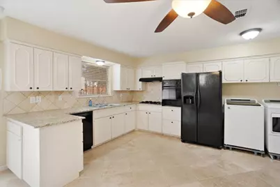 2324 N Lockhart, Sherman, TX 75092 - Photo 10