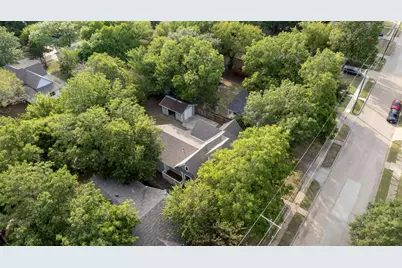 607 N Dallas Street, Ennis, TX 75119 - Photo 2