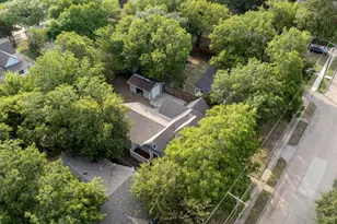 607 N Dallas St, Ennis, TX 75119 - Photo 2