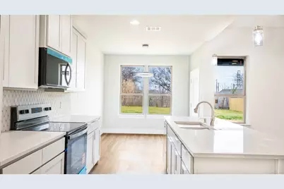 1111 Travis Avenue, Alvarado, TX 76009 - Photo 6