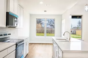 1111 Travis Ave, Alvarado, TX 76009 - Photo 6