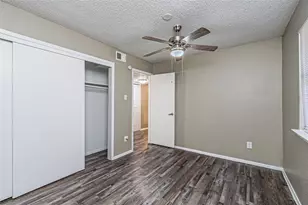 300 W Wintergreen Rd, DeSoto, TX 75115 - Photo 12