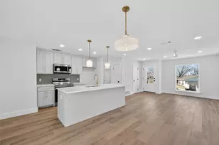 642 Botany Bay Dr, Dallas, TX 75211 - Photo 10