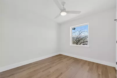 642 Botany Bay Drive, Dallas, TX 75211 - Photo 22