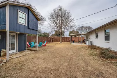 8535 Strathmore Drive, Dallas, TX 75238 - Photo 16