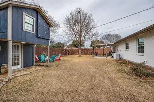 8535 Strathmore Dr, Dallas, TX 75238 - Photo 16