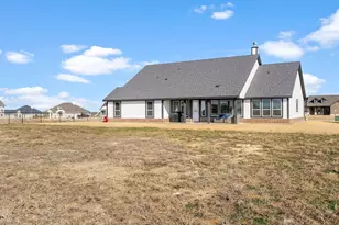 221 Mdw Vis Dr, Rhome, TX 76078 - Photo 6