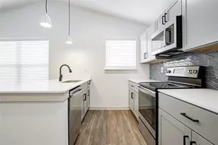 523 N Ewing Ave, Dallas, TX 75203 - Photo 4