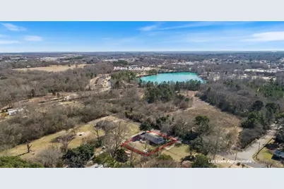 539 E Edmonson Avenue, Athens, TX 75751 - Photo 1