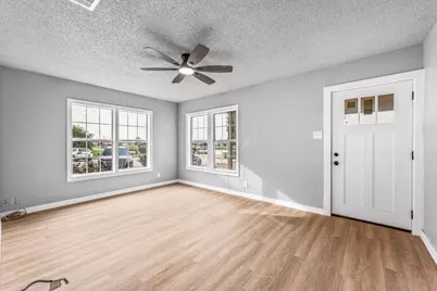 304 W Railroad Avenue, Godley, TX 76044 - Photo 2