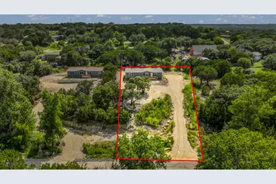 4802 Plum Bush Street, Granbury, TX 76048 - Photo 4