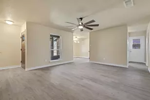 4424 Tiptop St, Haltom City, TX 76117 - Photo 18