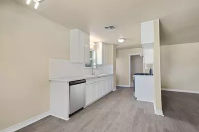 4424 Tiptop Street, Haltom City, TX 76117 - Photo 16