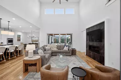 9527 Biscayne Boulevard, Dallas, TX 75218 - Photo 8