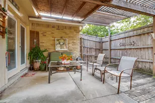 7430 Cloverglen Dr, Dallas, TX 75249 - Photo 24
