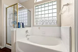 5645 Shadydell Dr, Fort Worth, TX 76135 - Photo 22