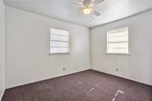 724 E Mustang St, Crowley, TX 76036 - Photo 14