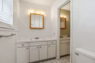 724 E Mustang St, Crowley, TX 76036 - Photo 18