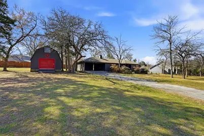 716 Kiowa Drive E, Lake Kiowa, TX 76240 - Photo 2