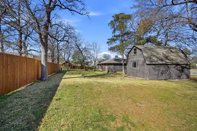 716 Kiowa Drive E, Lake Kiowa, TX 76240 - Photo 20