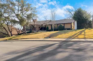 3808 Cabeza De Vaca Cir, Irving, TX 75062 - Photo 2