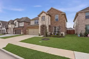 1216 Rosebay Dr, Justin, TX 76247 - Photo 2