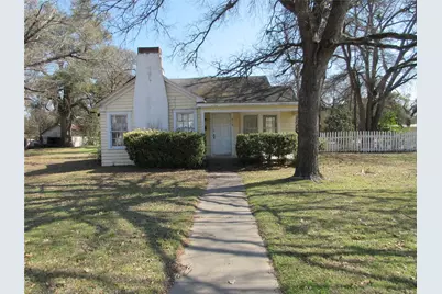 916 Ward, Marlin, TX 76661 - Photo 1