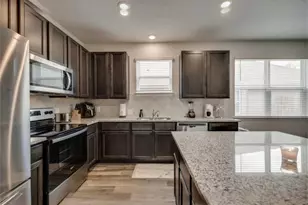 2445 Bear Oak Dr, Fort Worth, TX 76123 - Photo 2