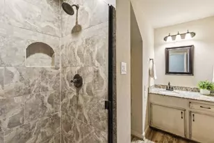 142 Peninsula Point Terrace, Mabank, TX 75156 - Photo 18
