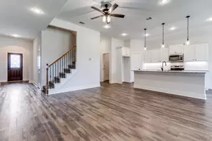 504 Ellis Place Dr, Greenville, TX 75402 - Photo 4