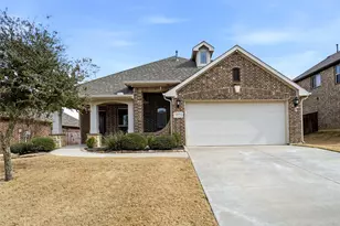 1021 Rustic Oak Wy, Burleson, TX 76028 - Photo 1