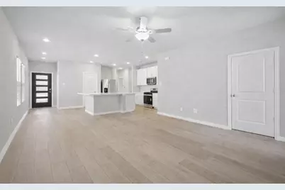 707 Leavenworth Drive, Princeton, TX 75071 - Photo 2