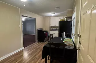 1328 E Jessamine St, Fort Worth, TX 76104 - Photo 4