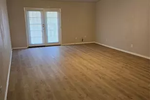 4426 Mayflower Dr, Garland, TX 75043 - Photo 2