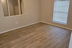 4426 Mayflower Dr, Garland, TX 75043 - Photo 4