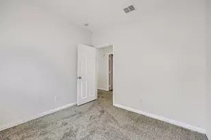 8115 Dogwood Ln, Irving, TX 75063 - Photo 22