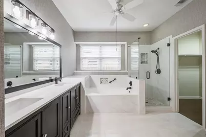 7600 Greengage Drive, Fort Worth, TX 76133 - Photo 10