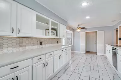 5302 Heather Glen Drive, Garland, TX 75043 - Photo 4