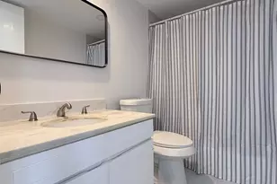 576 E Avenue J, Grand Prairie, TX 75050 - Photo 10