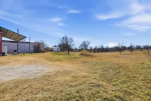 10669 Mineral Wells Hwy, Weatherford, TX 76088 - Photo 18