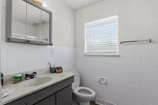 500 W Rucker St, Granbury, TX 76048 - Photo 24